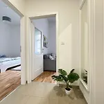 Centre 1 New